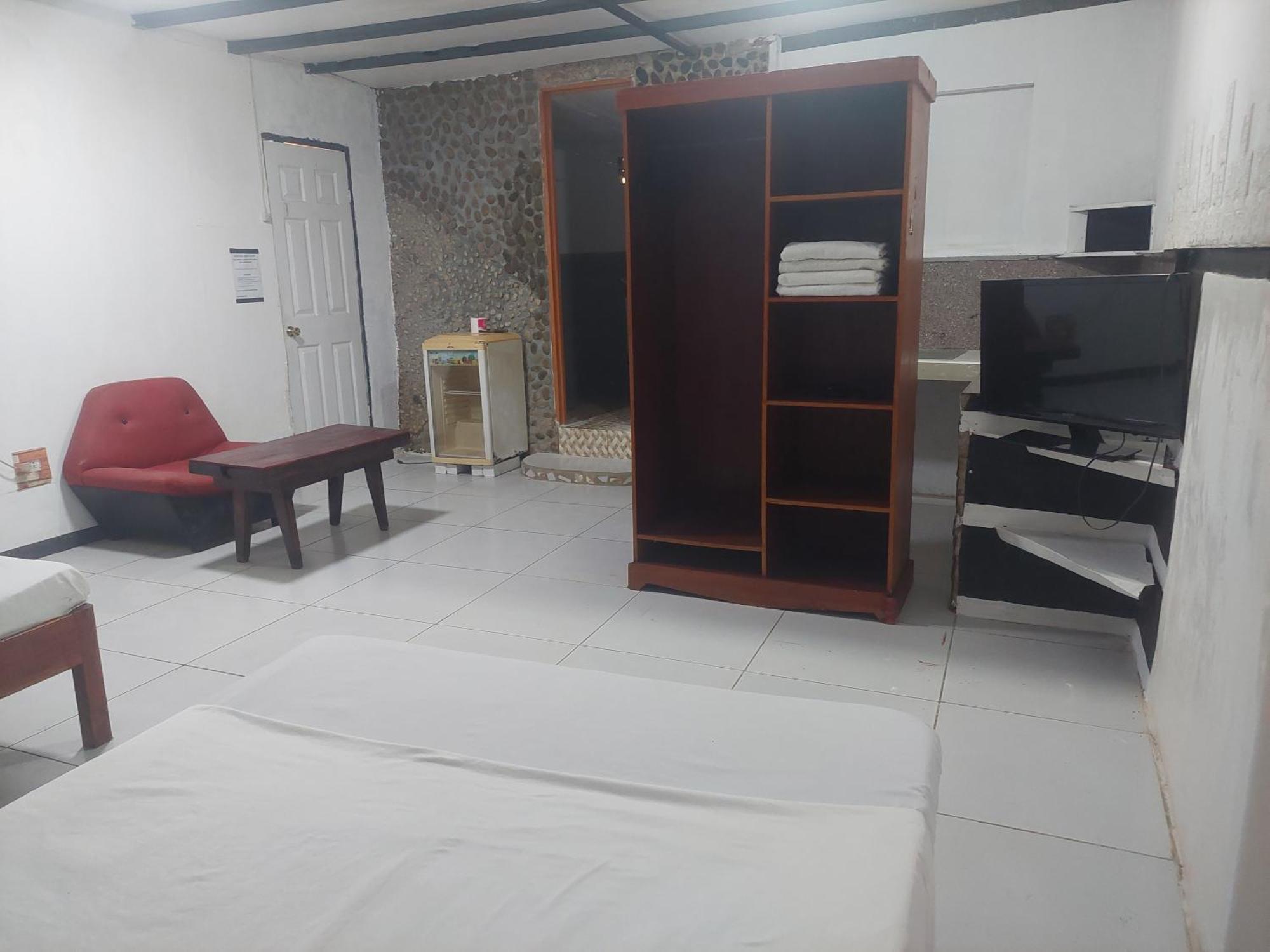 Larmar Bed And Breakfast Puerto Princesa Exterior photo